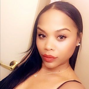 Meet your Posher, Adowa